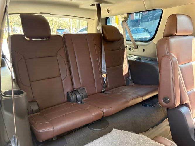 Chevrolet Suburban LTZ BLINDADA año 2015 de agencia