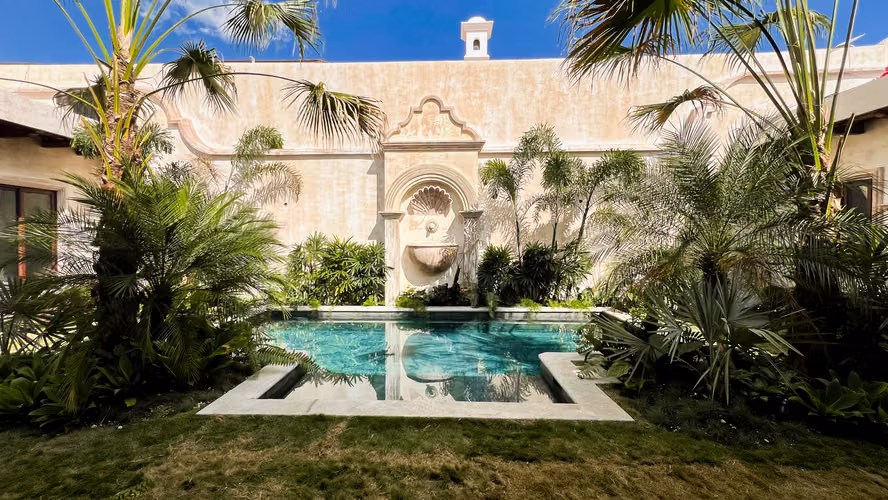 Luxury residence for sale - Exclusive design and high-end finishes