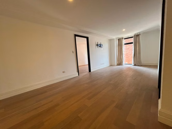 APARTAMENTO EN CENTRICO ZONA 5 ZONA 5 DE 2 HAB AGT2948