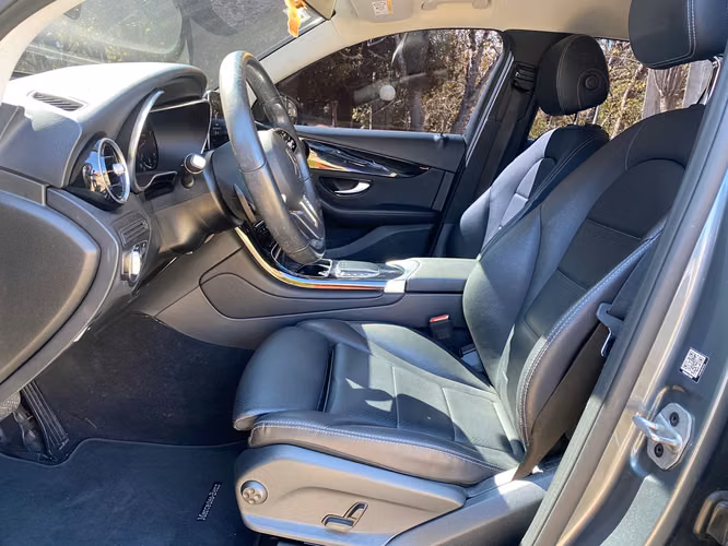 Mercedes-Benz GLC 200 de Agencia Modelo 2021