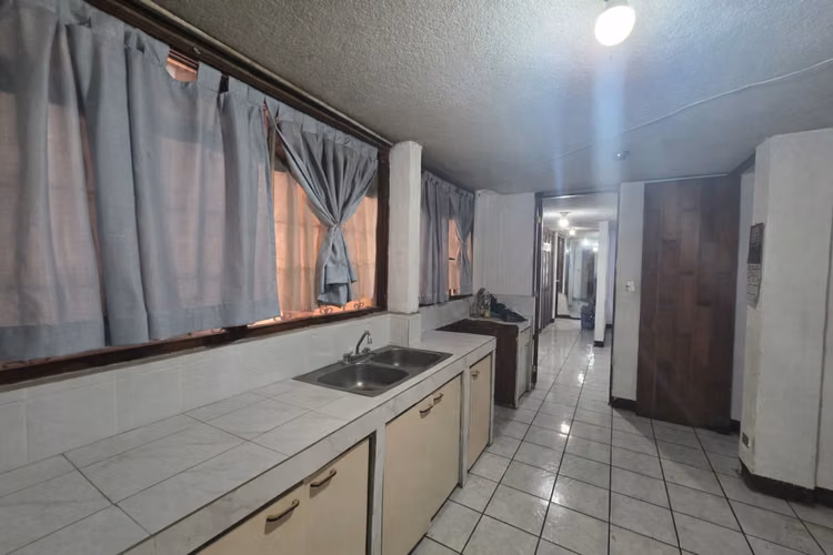 ZONA 1 RENTO APARTAMENTO TIPO CASA 3 DORMITORIOS 2 PARQUEOS Q8,000