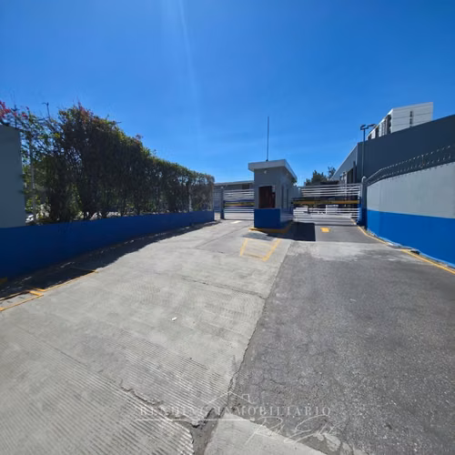 Renta de Bodega en Complejo con Garita en Ruta al Atlántico Km 7 Zona 17 con 1,314 m²