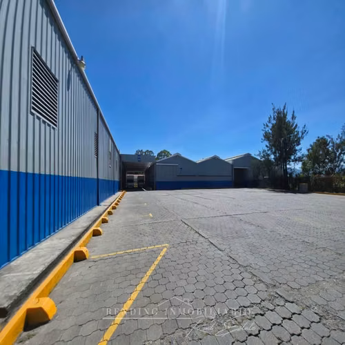Bodega en renta zona 17 ruta al Atlántico k7 con 1,314 Metros2 dentro de garita