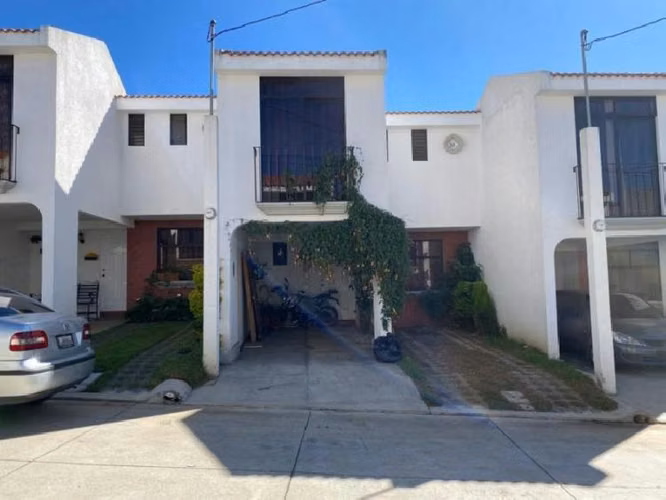 VENTA DE PROPIEDAD EN RESIDENCIALES LA JOYA SANTA LUCIA MILPAS ALTAS