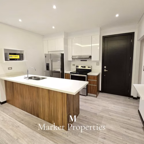 Apartamento en renta Lirios de Cayalá zona 16 de 2 habitaciones