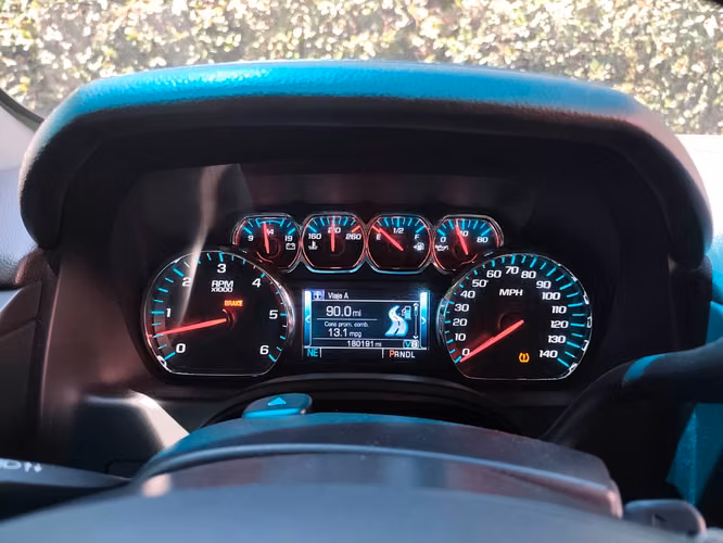 Chevrolet Suburban Lt 4wd Modelo 2018 - Imagen 7