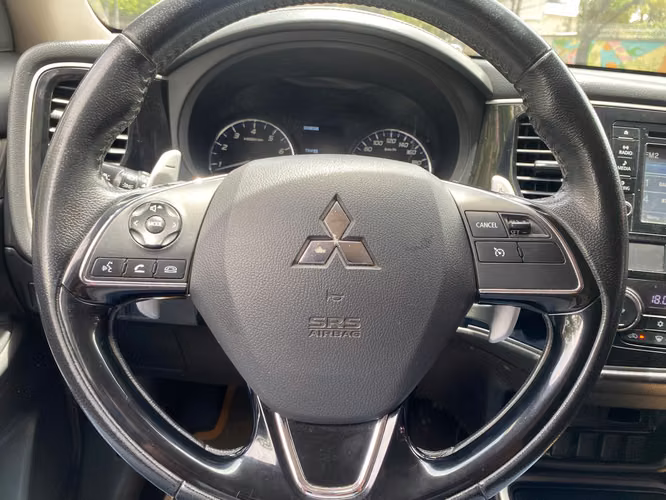 Mitsubishi Outlander GLX de Agencia Modelo 2019