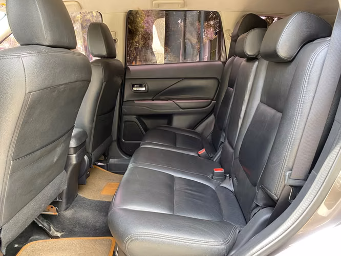 Mitsubishi Outlander GLX de Agencia Modelo 2019