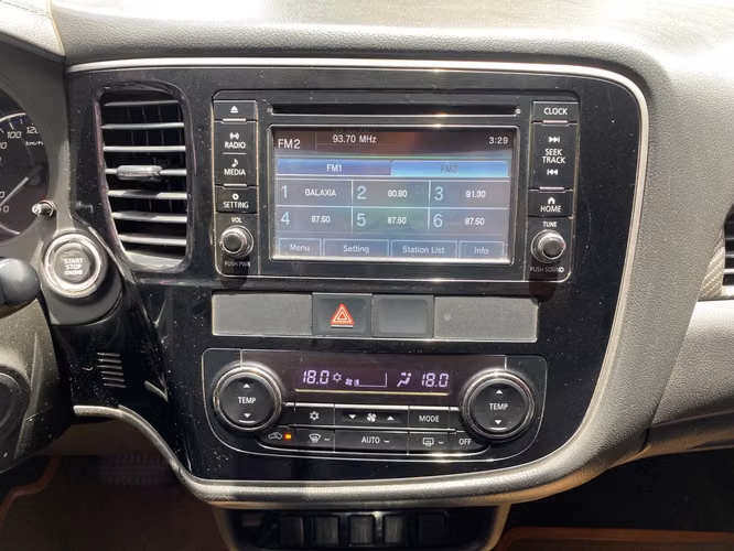 Mitsubishi Outlander GLX de Agencia Modelo 2019