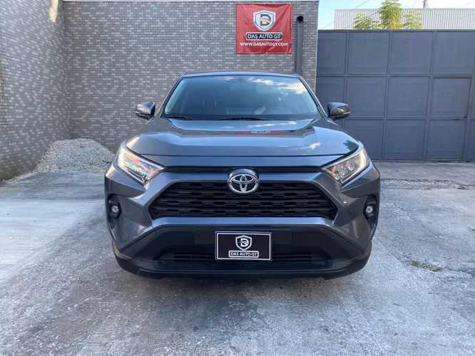 Toyota Rav4 4x4 Automatica de Agencia Modelo 2023