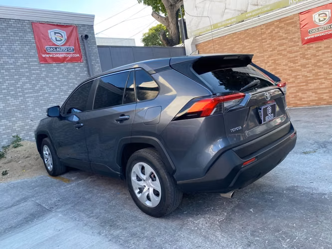 Toyota Rav4 4x4 Automatica de Agencia Modelo 2023