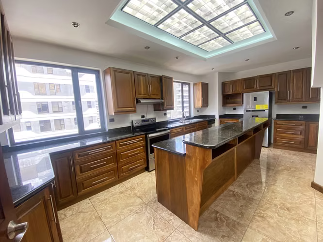 PENTHOUSE DE 2 NIVELES DE LUJO EN ZONA 14 PLENUM CATORCE
