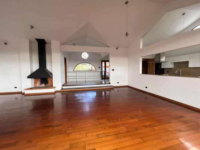 HERMOSA CASA EN VENTA EN LA FORESTA, KM20.5 CARR A FRAIJANES