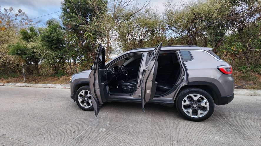 JEEP COMPASS LONGITUDE 2020