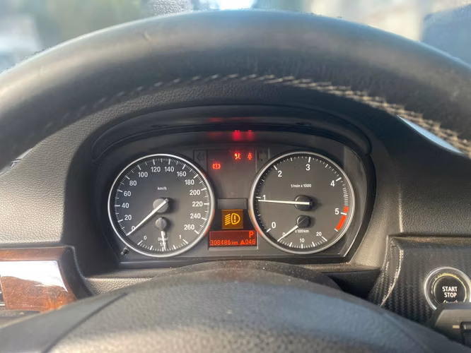 BMW e90 328i