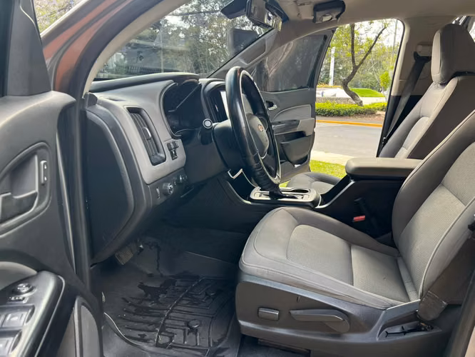 Chevrolet Colorado Crew Cab 2020 automatico - Imagen 4