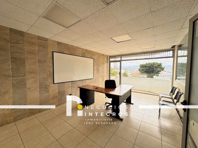 OFICINA EN RENTA ZONA 9 CON BALCON – EDIFICIO EL REFORMADOR, 176 M2 - Imagen 2