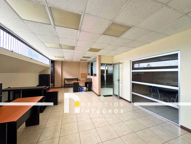 OFICINA EN RENTA ZONA 9 CON BALCON – EDIFICIO EL REFORMADOR, 176 M2 - Imagen 9