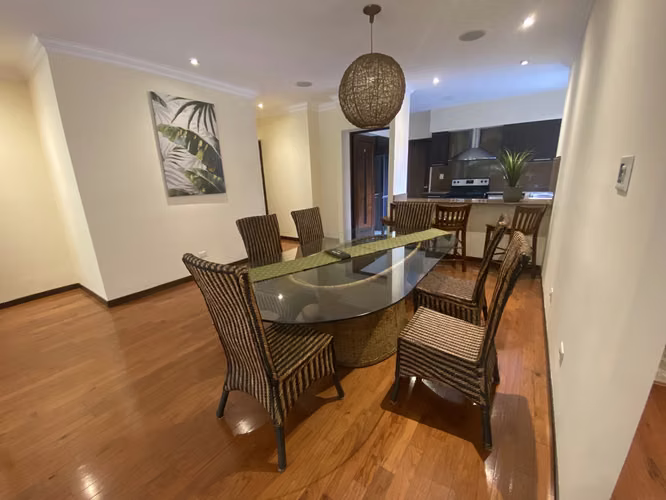 APARTAMENTO CON JARDÍN PRIVADO EN ZONA 14 – PLENUM CATORCE 100 M² DE JARDÍN