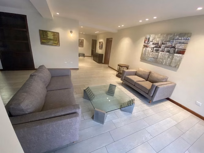 Zona 14 apartamento amueblado en renta a la par de Plaza Futeca