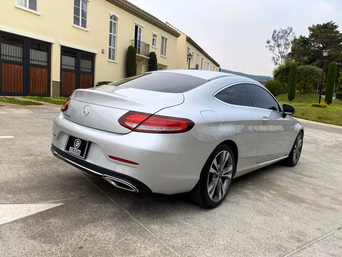 Mercedes-Benz C 200 COUPE de Agencia Modelo 2019