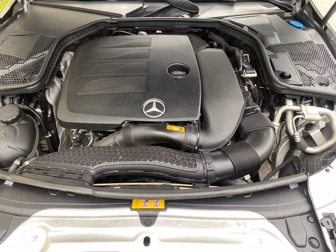 Mercedes-Benz C 200 COUPE de Agencia Modelo 2019
