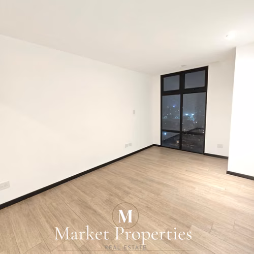 Apartamento en venta en zona 10 de 2 habitaciones + 82 m²