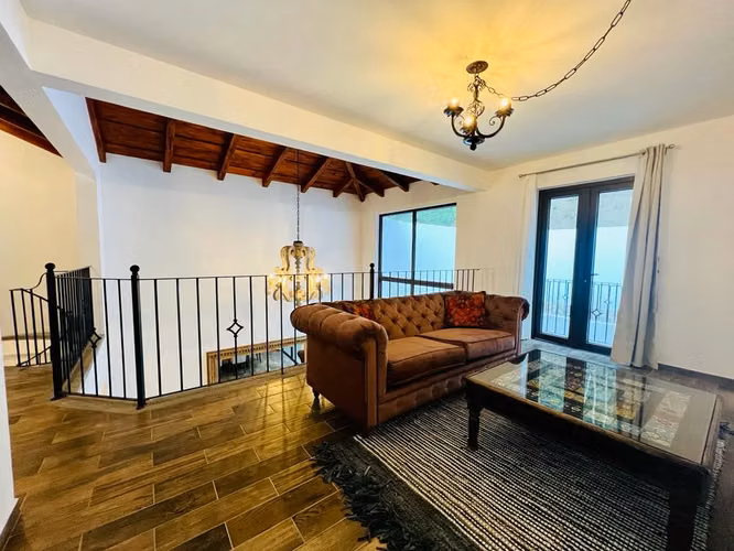 Vive en Antigua Guatemala: casa amueblada en alquiler - Imagen 2