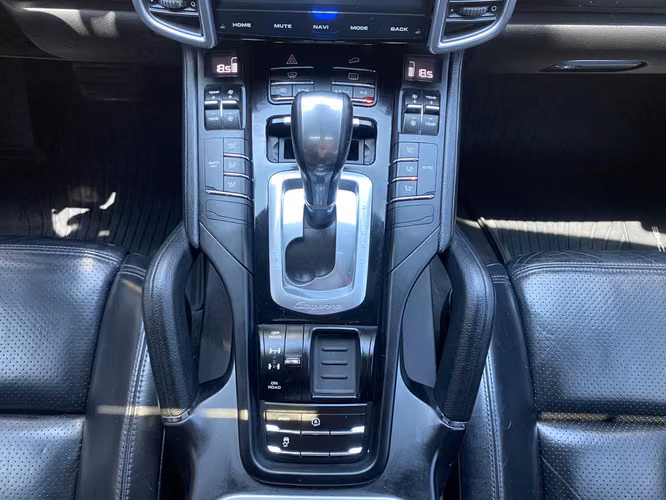 Porsche Cayenne de Agencia Modelo 2017