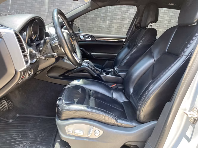 Porsche Cayenne de Agencia Modelo 2017