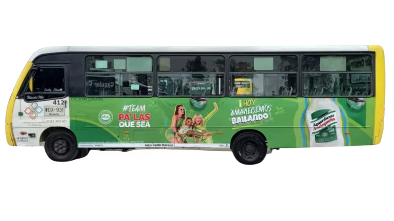 Branding publicitario o rotulación para buses