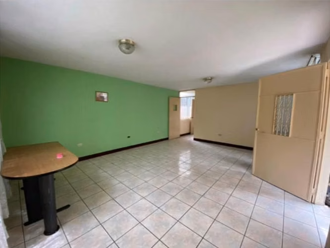 SECTOR USAC APARTAMENTO CON 4 HABITACIONES COND SANTA ROSA 1 PV