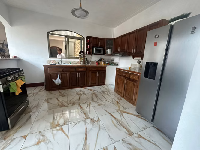 Casa Sola en Venta en Santa Lucía Milpas Altas, Sacatepéquez