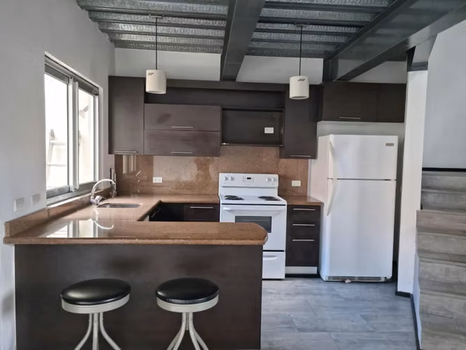 Loft de 3 Niveles en Zona 15 Colonia Valles de Vista Hermosa - Imagen 5
