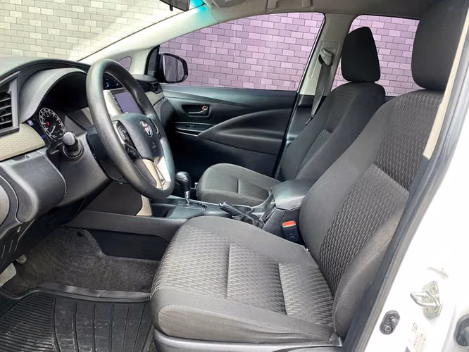 Toyota Innova 4x2 Automática de Agencia Modelo 2023