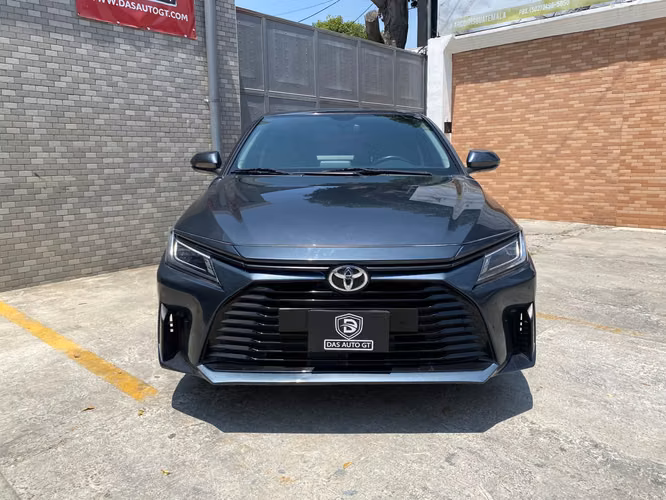 Toyota Yaris E de Agencia Modelo 2023