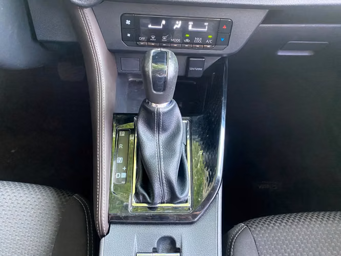 Toyota Yaris E de Agencia Modelo 2023