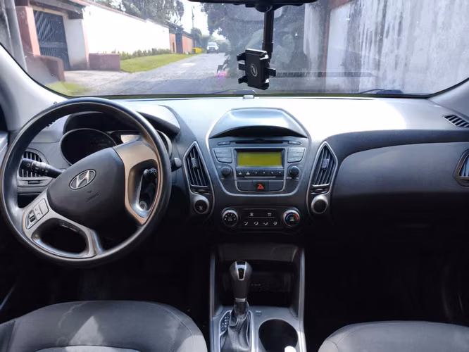 Hyundai Tucson GLS 2015 Automática Tiptronic Agencia