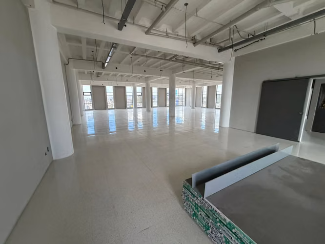 Edificio en Renta Zona 5 | 2,500 m² con Elevador y Parqueos