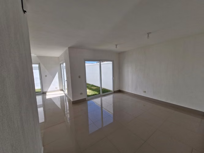 VENDO CASA VILLAS DE PICASO FRAIJANES REF.6915 *232M2, 3 HAB, 3.5 BAÑOS, 2 PARQUEOS, PATIO