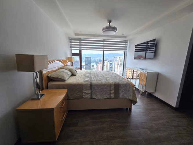 Apartamento amueblado en URBANA Zona 10 Nivel alto de 2 Habitaciones - Imagen 8