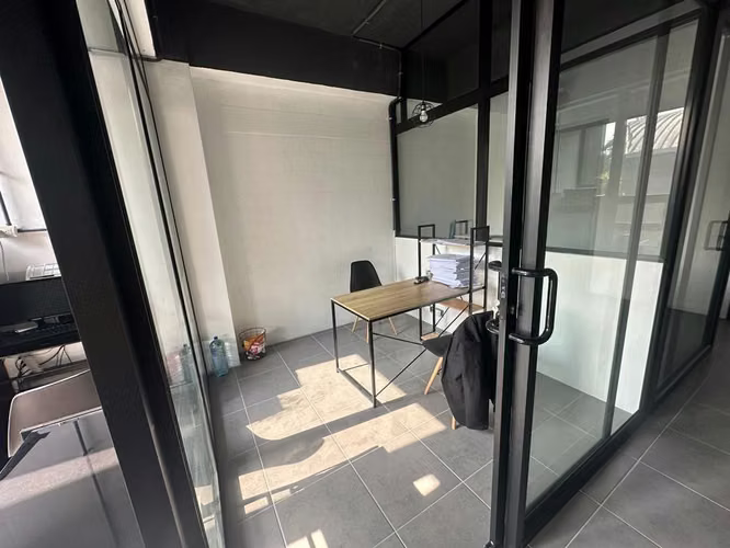 Oficina en venta en Nova Reformador Zona 9 (con terraza y 2 parqueos)