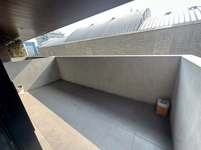 Oficina en venta en Nova Reformador Zona 9 (con terraza y 2 parqueos)