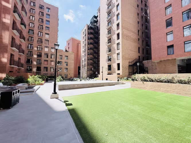 APARTAMENTO P/ ESTRENAR, EDIFICIO CÉNTRICO 81.68 MTS2, 3 DORMITORIOS, ZONA 5