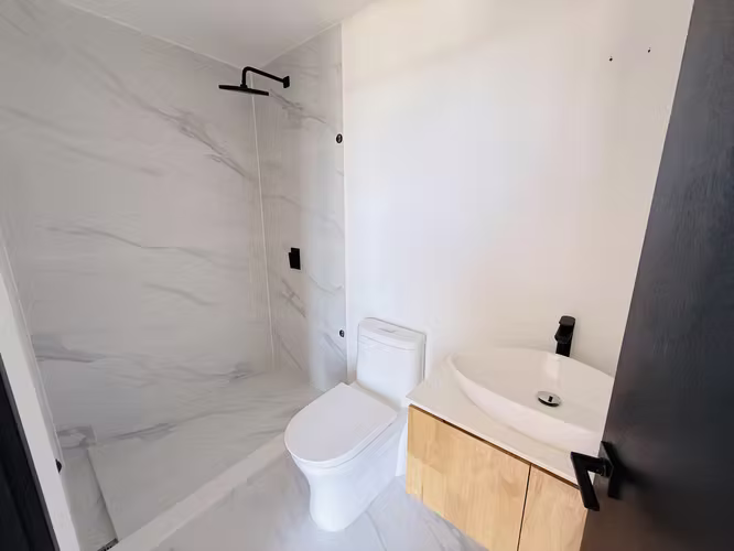 APARTAMENTO P/ ESTRENAR, EDIFICIO CÉNTRICO 81.68 MTS2, 3 DORMITORIOS, ZONA 5