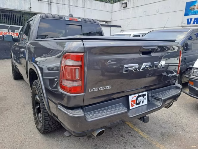 RAM 1500 Laramie 2020 - Imagen 4