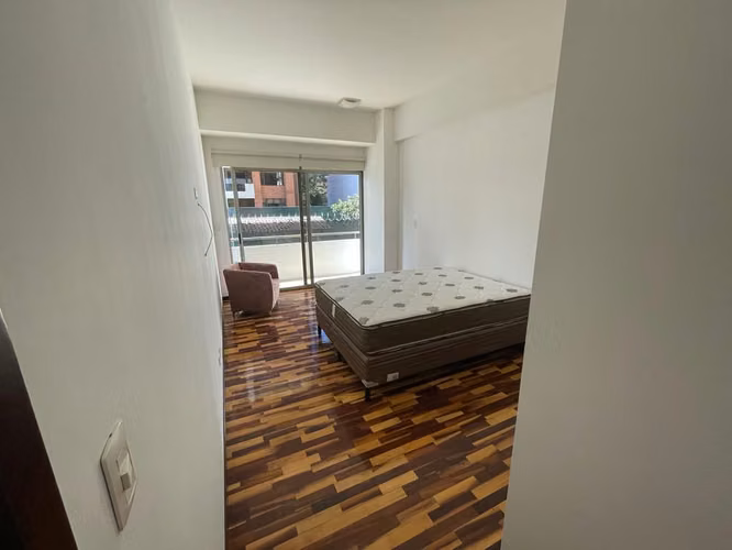 APARTAMENTO AMUEBLADO EN TORRE QUATTRO ZONA 14 | 2 BALCONES + PISCINA
