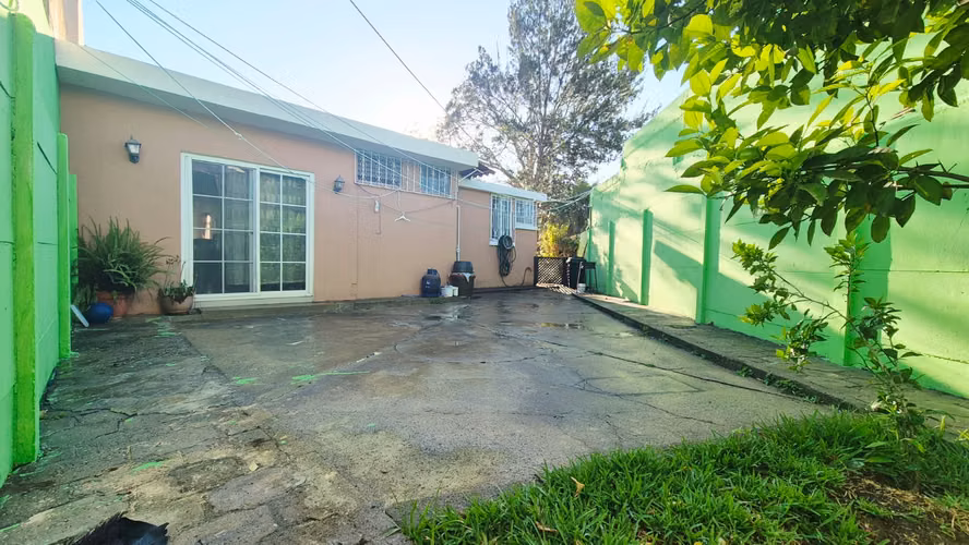 LINDA CASA EN VENTA EN COLONIA LOURDES ZONA 16