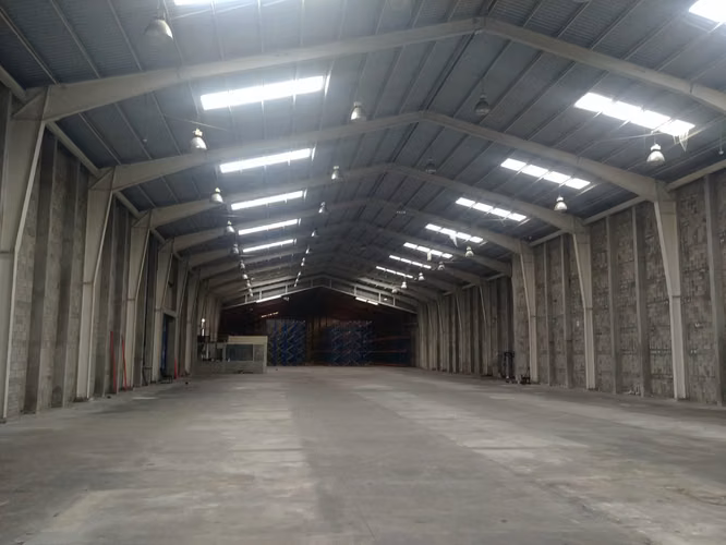 BODEGA INDUSTRIAL EN RENTA ZONA 12 – 4,400 m² + 10 ANDENES SOBRE ATANASIO TZUL