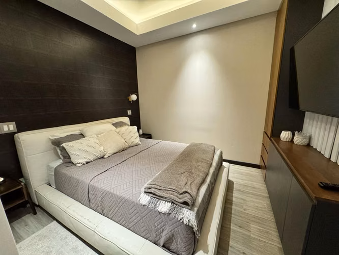 APARTAMENTO AMUEBLADO EN LIRIOS DE CAYALÁ 2 – ZONA 16, 2 HAB + PÉRGOLA
